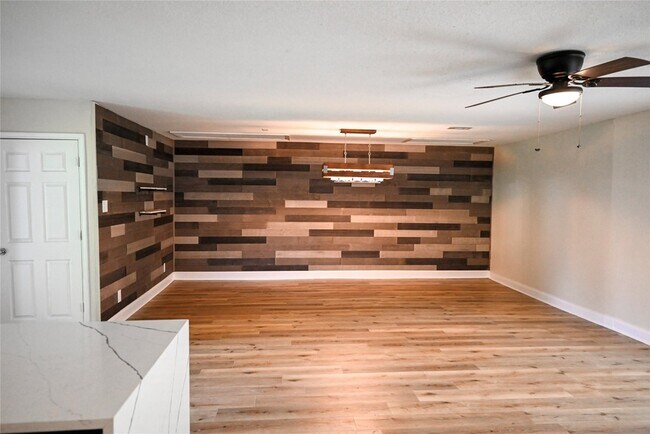 Foto del edificio - 2804 E 15th St