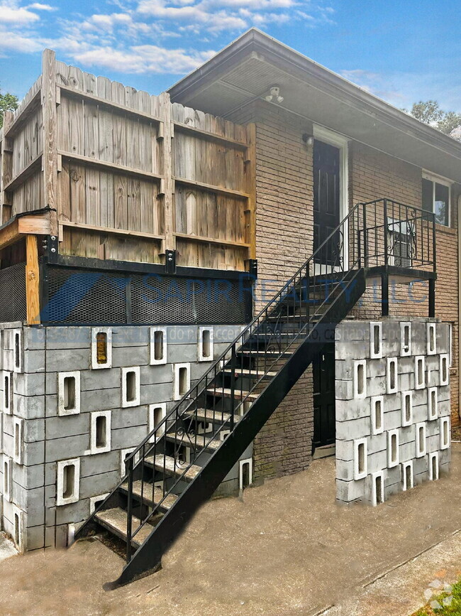Building Photo - 3300 College St