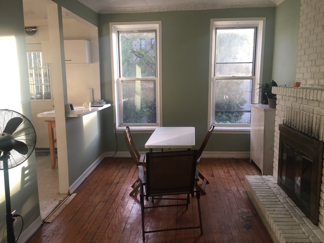 Primary Photo - 72 Windsor Pl