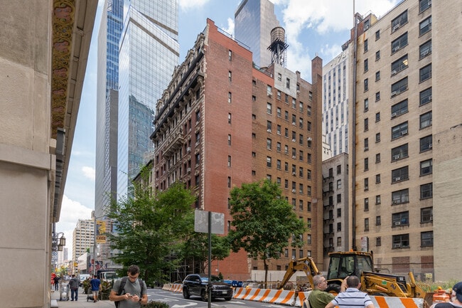 Building Photo - The Albemarle