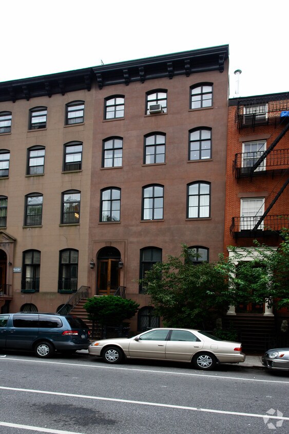 Foto del edificio - 434 W 20th St