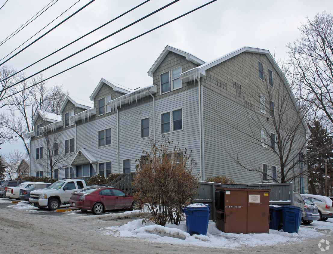 Building Photo - 121 W Fairmount Ave