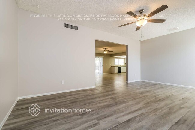 Foto del edificio - 5148 W Laurie Ln