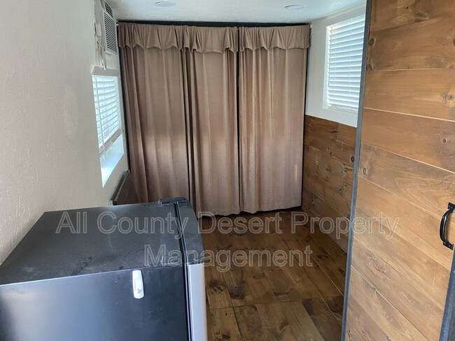 Building Photo - 28561 Sunnyslope St
