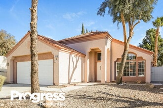 Building Photo - 3020 Forest Lake St