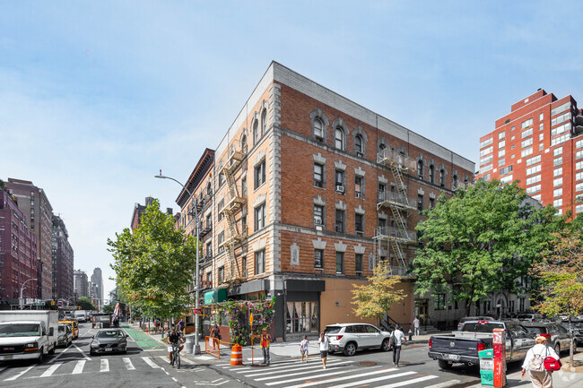 Building Photo - 420-428 Amsterdam Ave