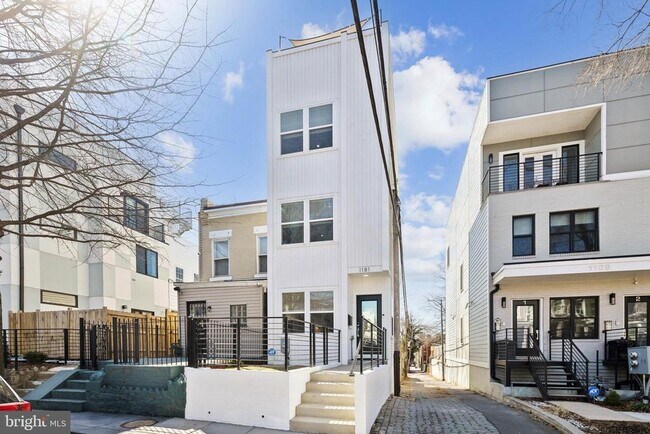 Foto del edificio - 1181 Neal St NE