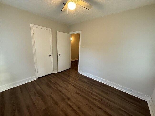 Foto del edificio - 1352 E Gulf Field Dr