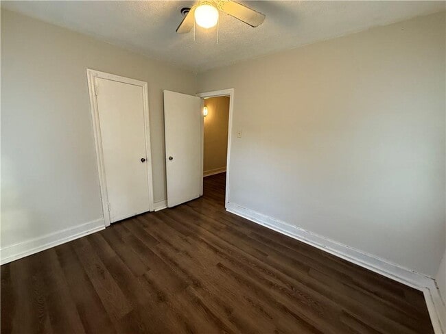 Building Photo - 1352 W Gulf Field Dr