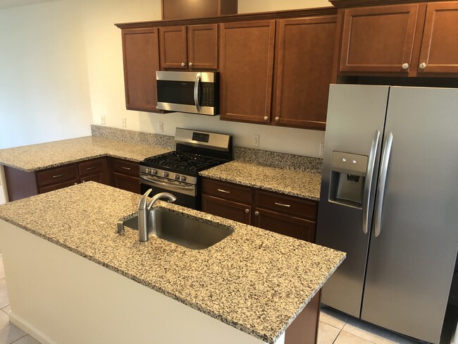 Building Photo - 3223 Sterling Ridge Cir
