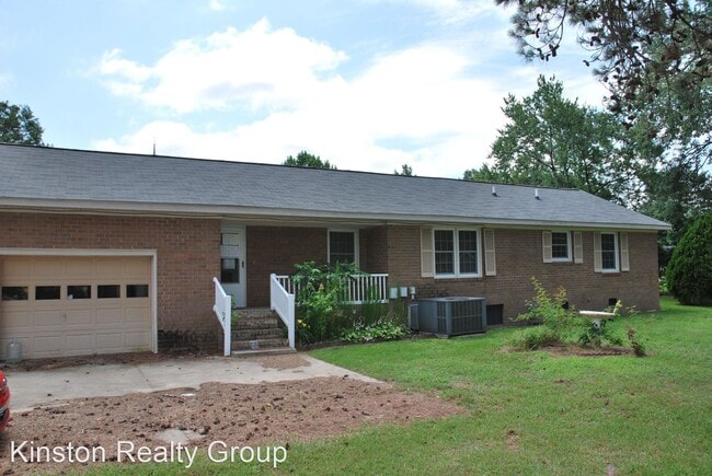 Building Photo - 3 br, 2.5 bath House - 528 Larkspur Road