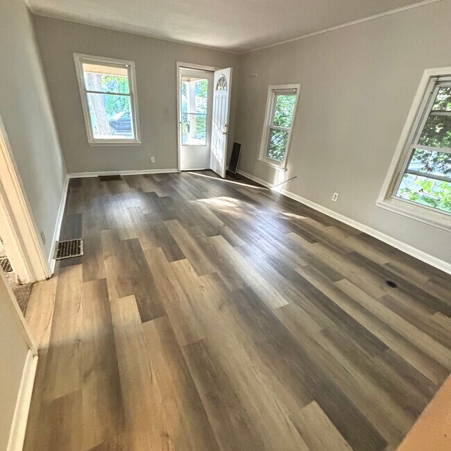 Foto del edificio - 411 S Hayford Ave