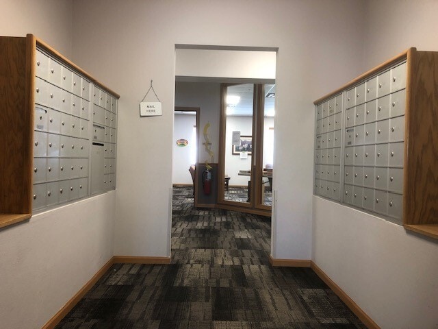 Building Photo - 1750 Riverwoods Dr