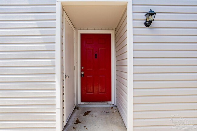 Foto del edificio - 6908 Weatherwood Pl