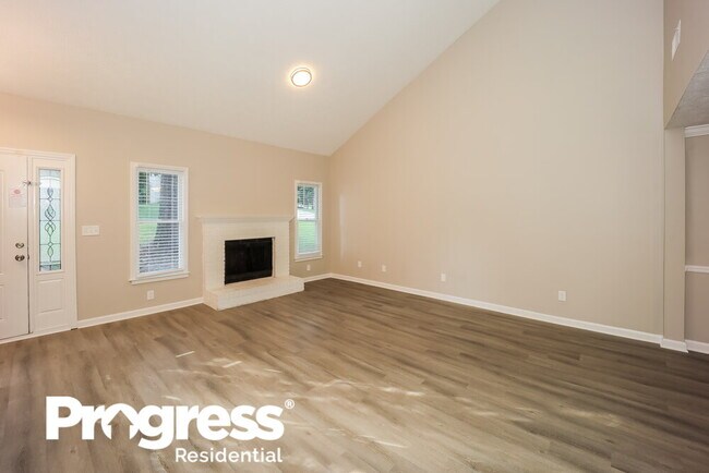 Building Photo - 2030 Ben Hill Ct SW