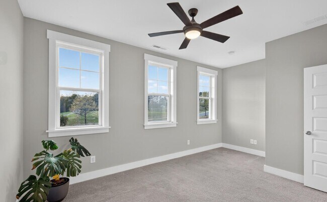 Foto del edificio - 278 Granite Mill Blvd