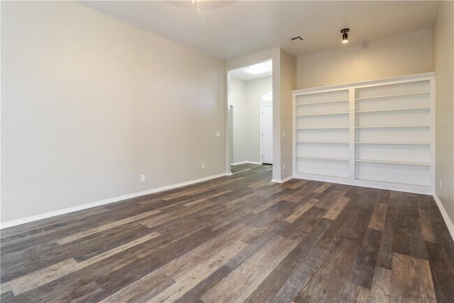 Building Photo - 8725 NW 85th St