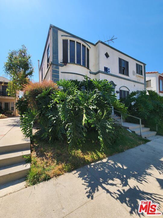 Foto del edificio - 339 N Gardner St