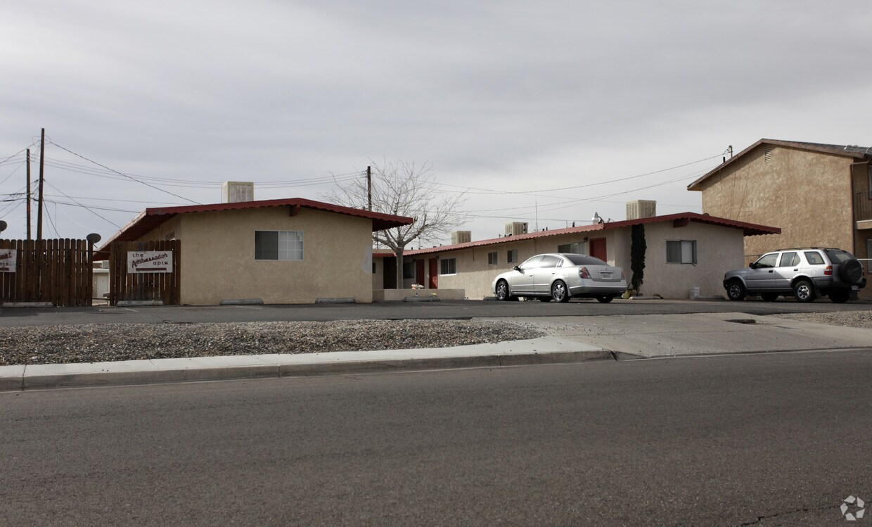 Primary Photo - The Diplomat Apartments