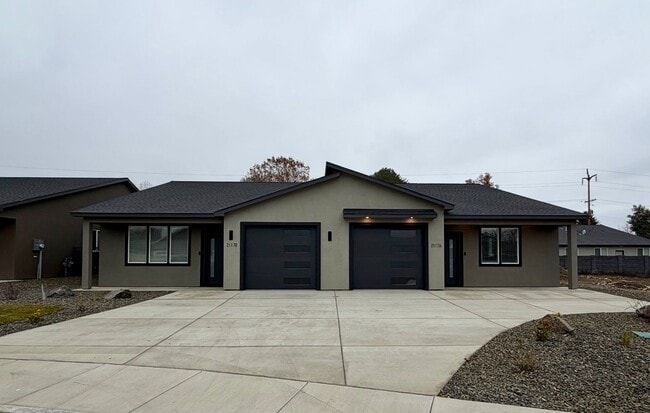 Building Photo - 2117 Carr Rd