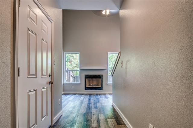 Building Photo - 3270 Wexford Dr