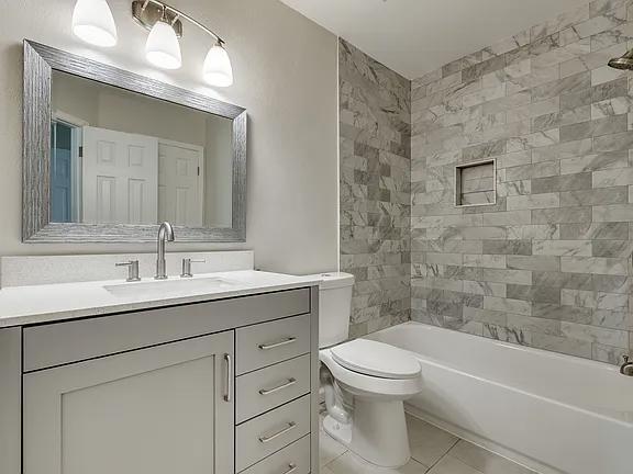 Foto del edificio - MOVE IN READY