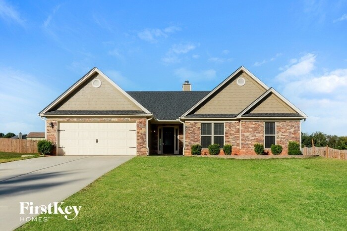 Primary Photo - 1028 Lake Vista Dr