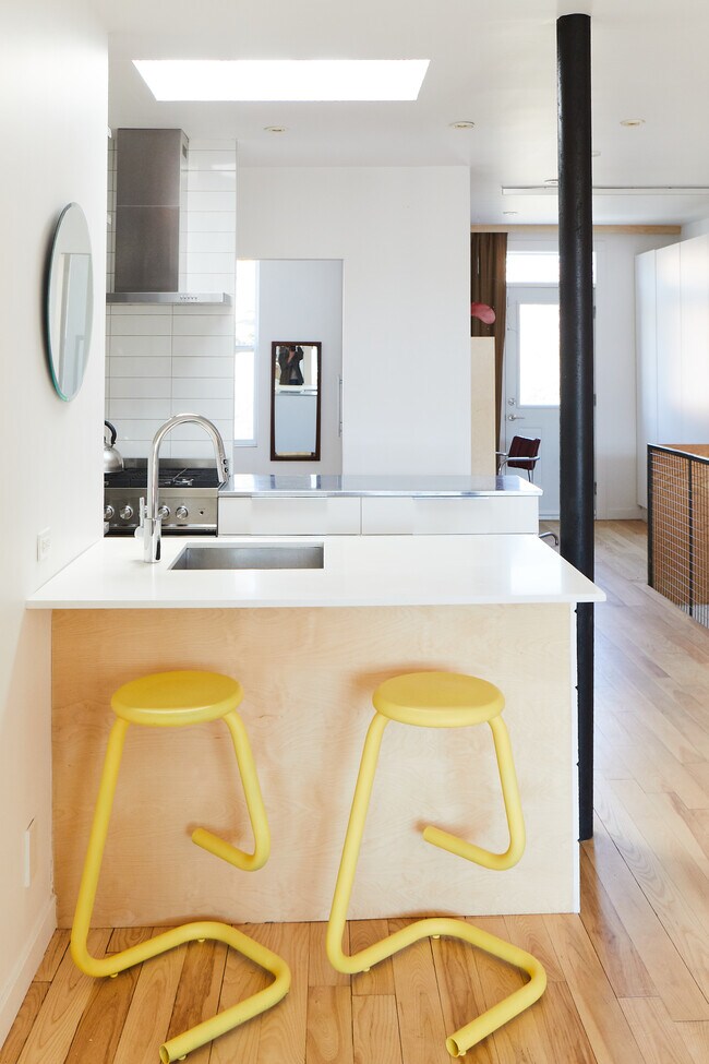 5992 SaintUrbain St Unit Alexandre, Montréal, QC H2T 2X5 Condo for