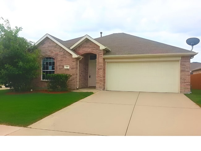 Building Photo - 400 Angler Dr