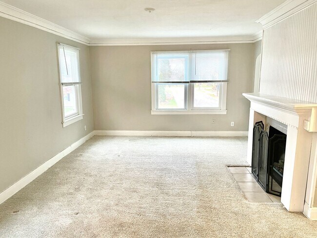 Foto del edificio - 2230 Riverside Dr NE