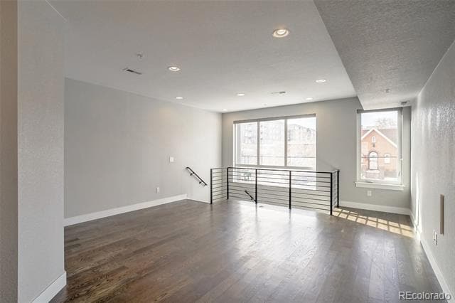 Foto del edificio - 3810 Julian St