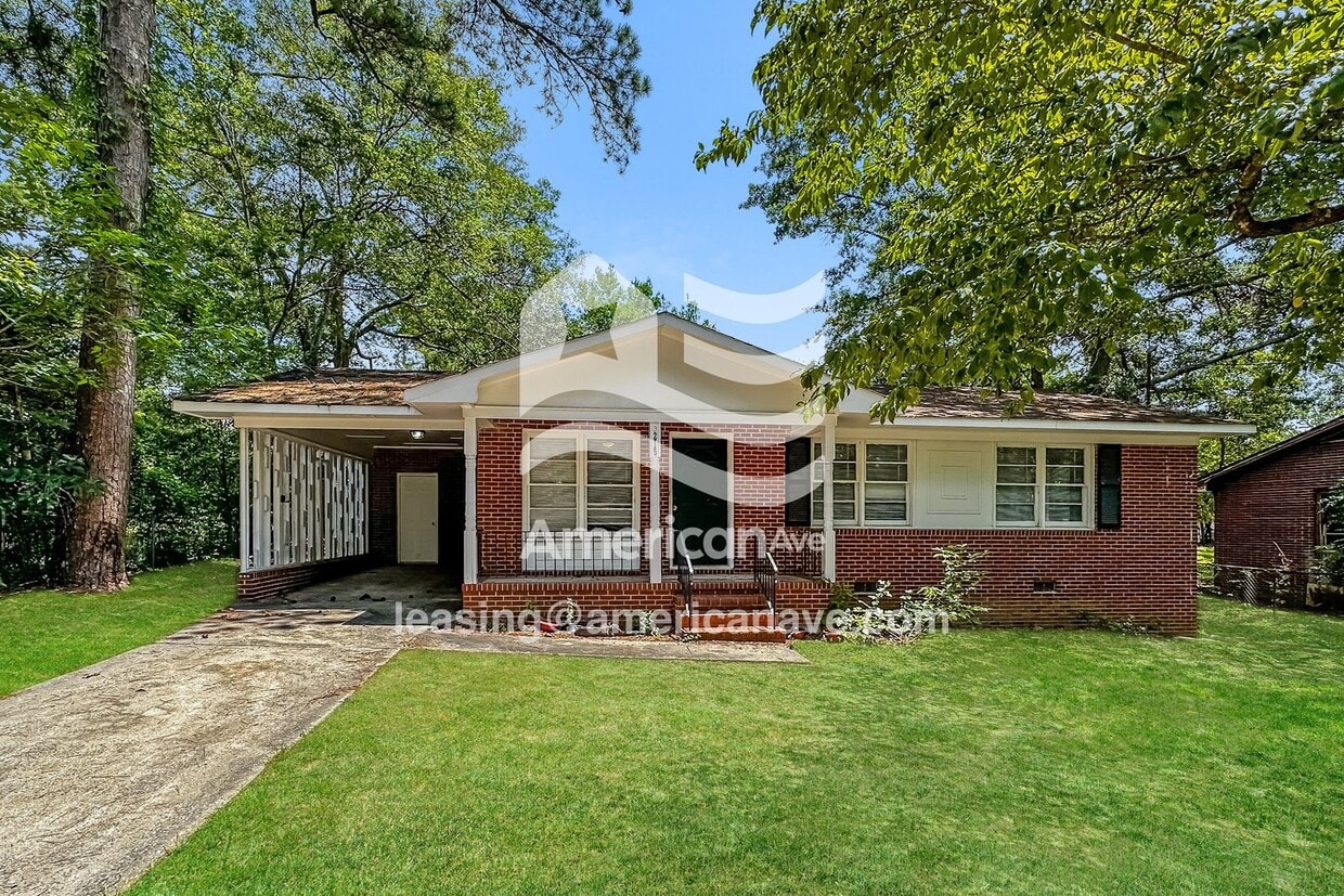 Primary Photo - 3215 Commodore Dr