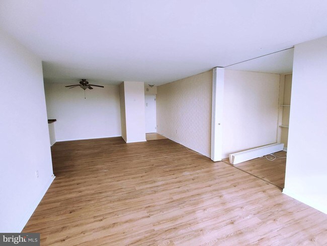 Building Photo - 130 Slade Ave