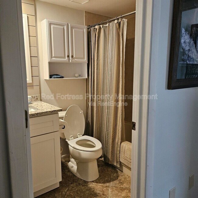 Foto del edificio - 5710 Trailwinds Dr