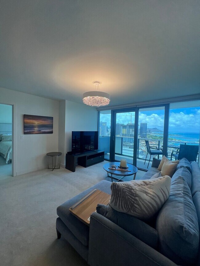 Foto del edificio - Furnished 2 bedroom, 2 bath 2 parking at The Collection!