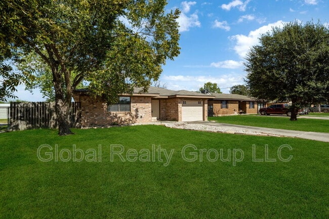 Foto del edificio - 309 Meadow Dr
