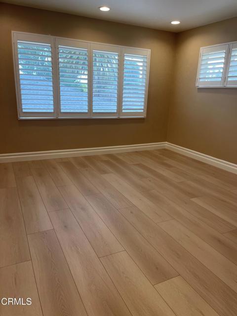 Foto del edificio - 1155 S Orange Grove Blvd