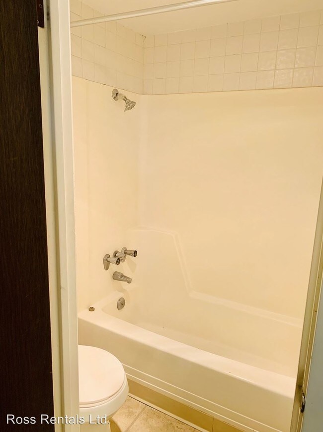 Foto del edificio - 401 E 7th St