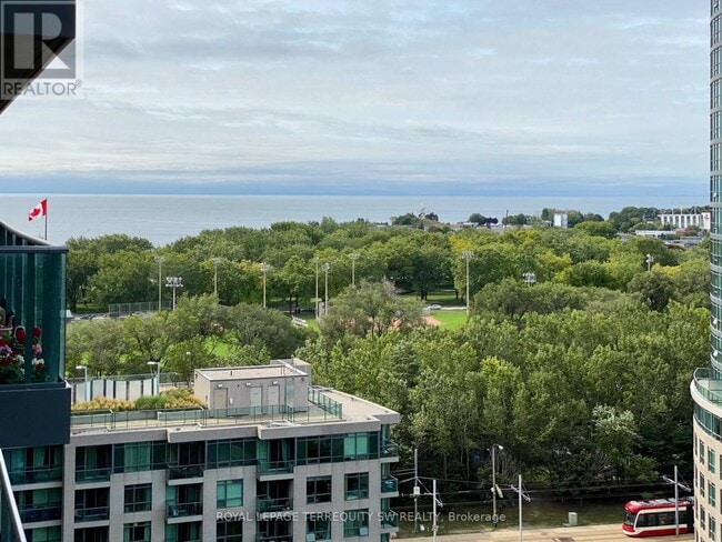 Photo du bâtiment - 209-1209 Fort York Blvd
