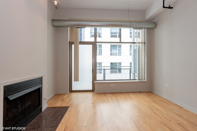 Building Photo - 125 E 13th St