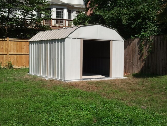 Shed - 9204 Dellwood Dr