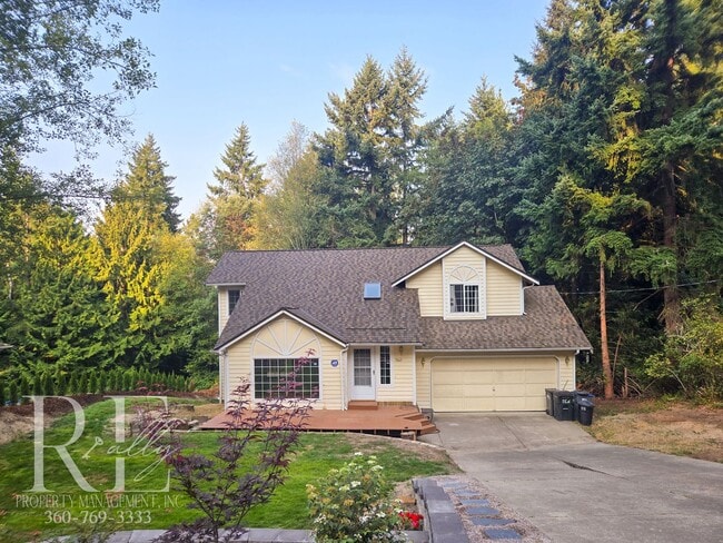 Comfortable 3-Bed Bremerton Home with Balc... - Comfortable 3-Bed Bremerton Home with Balc...