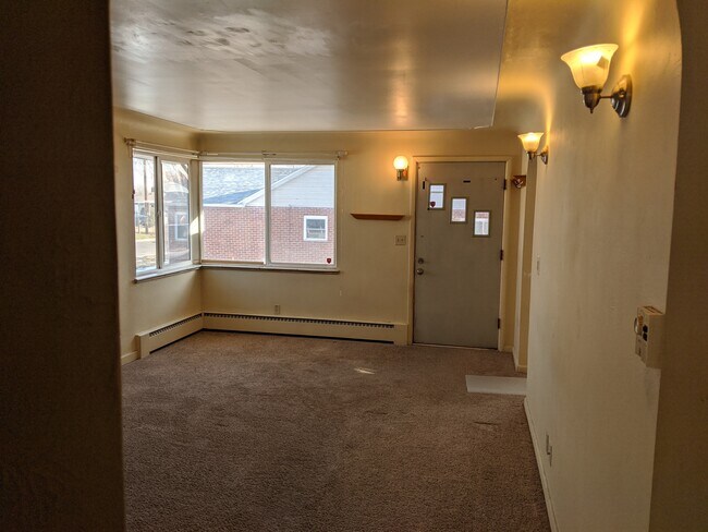 Living room - 4716 W 10th Ave