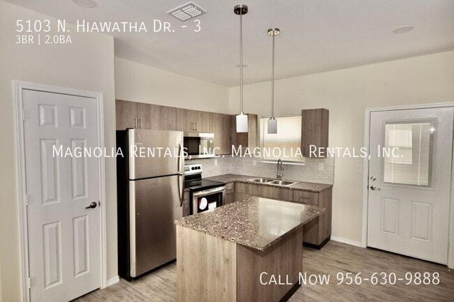 Foto del edificio - 5103 N Hiawatha Dr