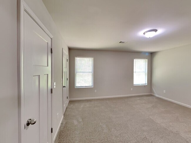 Building Photo - Lovely home in Covington GA  with one mont...