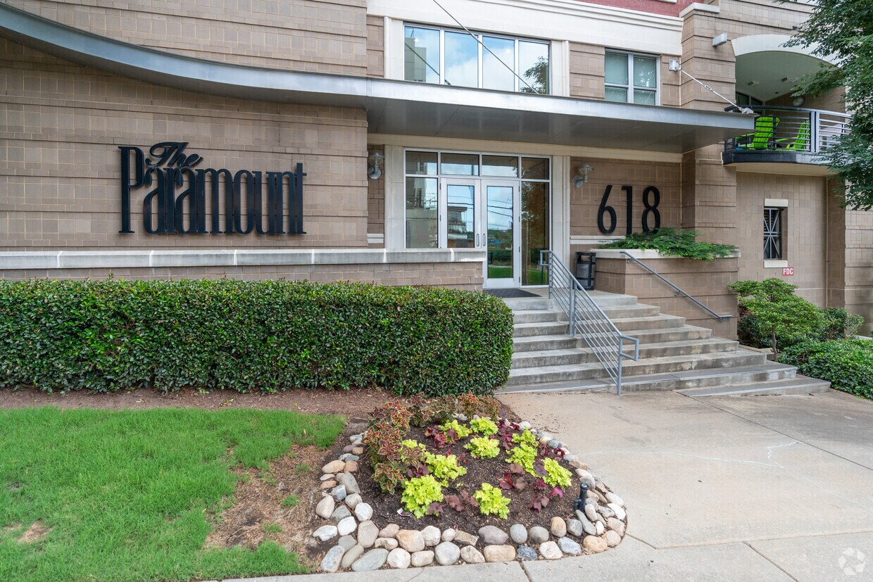 Foto principal - 618 N Boylan Ave