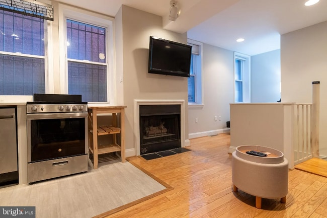 Photo - 1731 Willard St NW Apartment