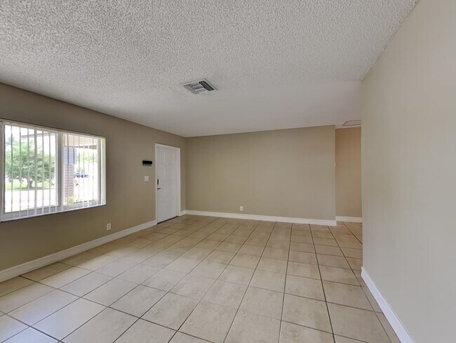 Building Photo - 6864 NW 28th Ave