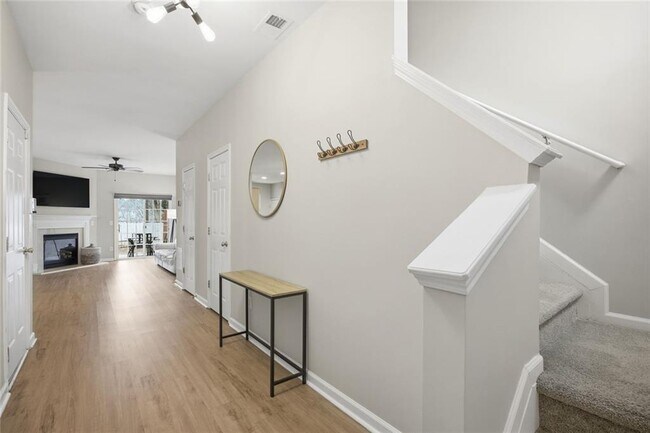 Foto del edificio - 1428 Dolcetto Trce