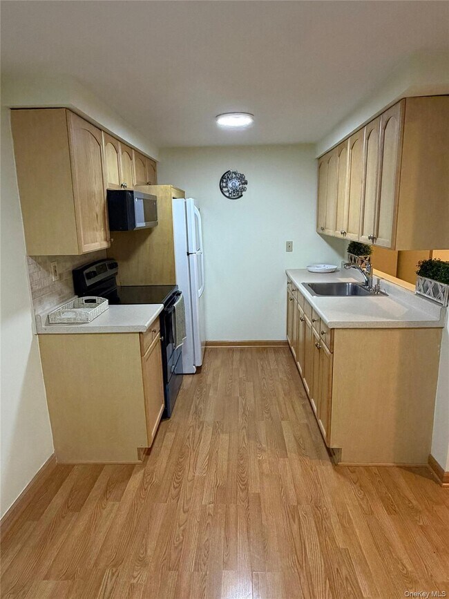 Foto del edificio - 182 Crystal Brook Hollow Rd